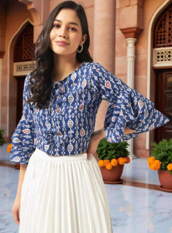 sg2030.png Blue Floral Print Top